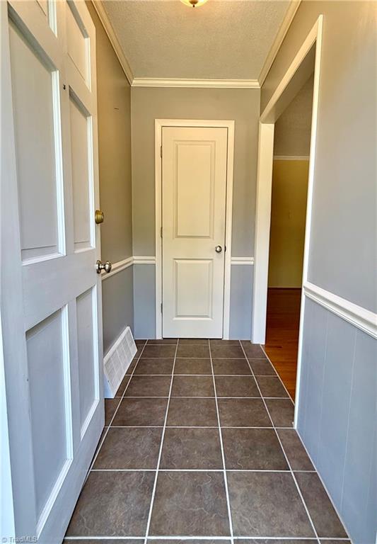 111 Ridgewood Drive Lexington, NC 27292 - Photo 4 of 32