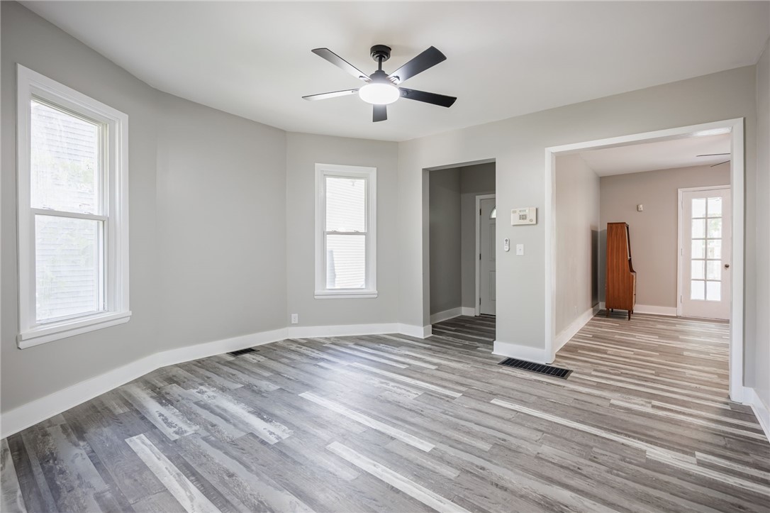 420 Columbia Avenue Rochester, NY 14611 - Photo 2 of 26