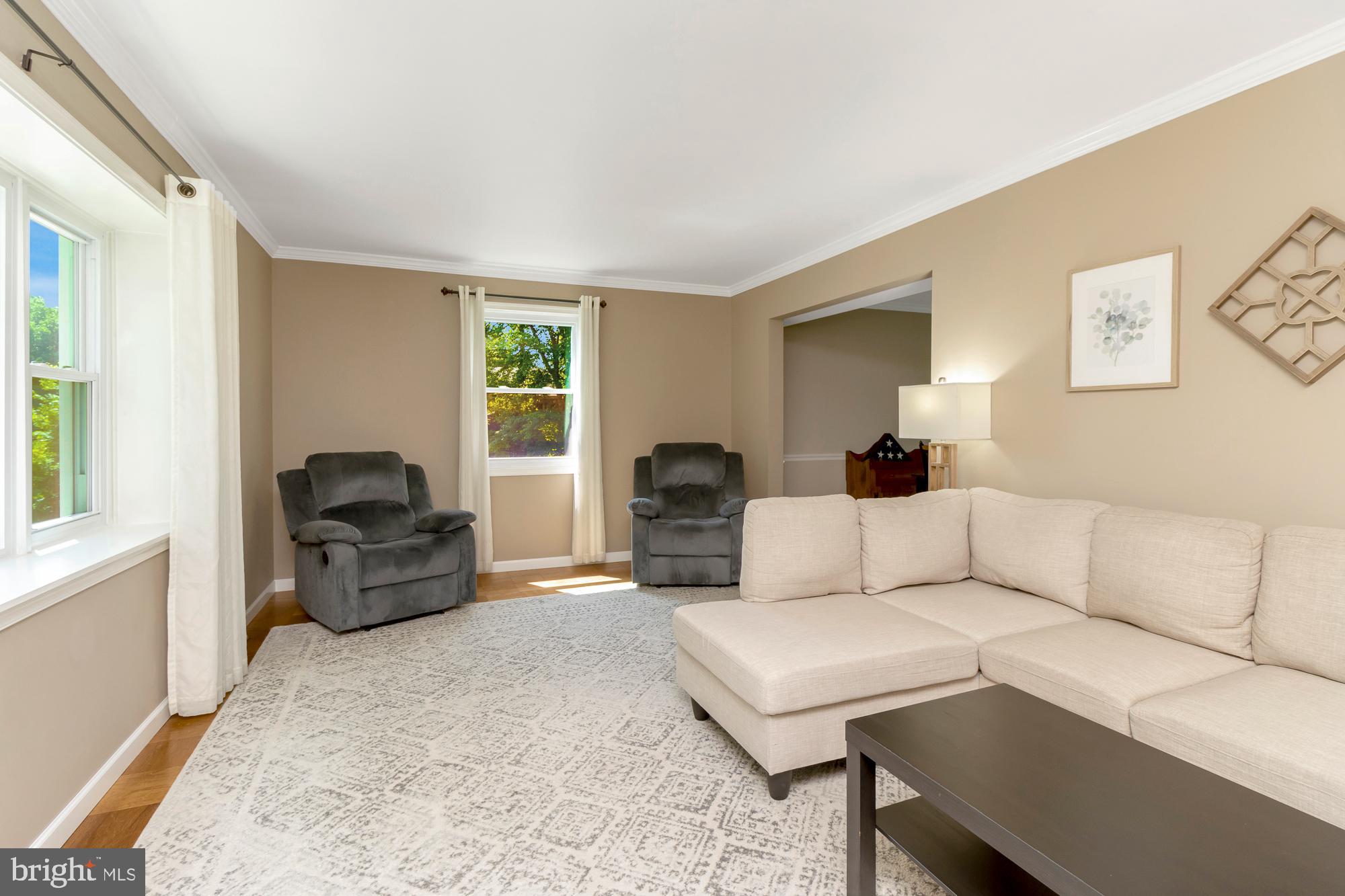 671 Trimble Road Joppa, MD 21085 - Photo 5 of 47 Living Room