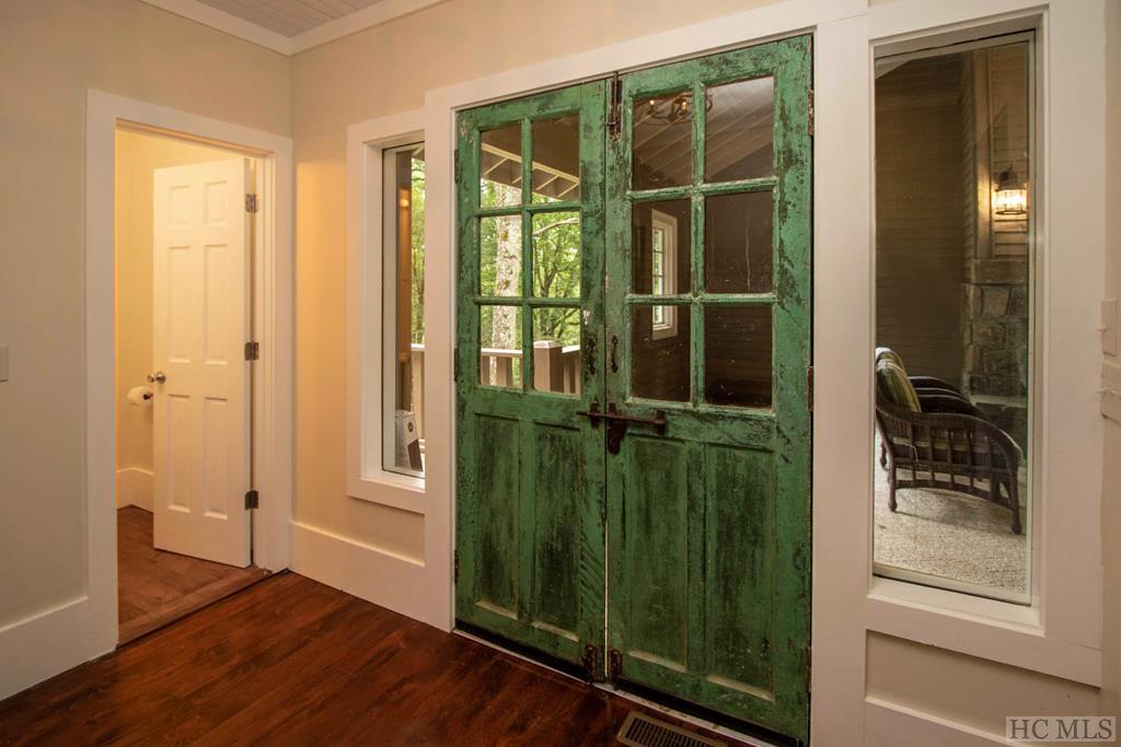 546 Franklin Road Highlands, NC 28741 - Photo 10 of 32 Gallery Image 10