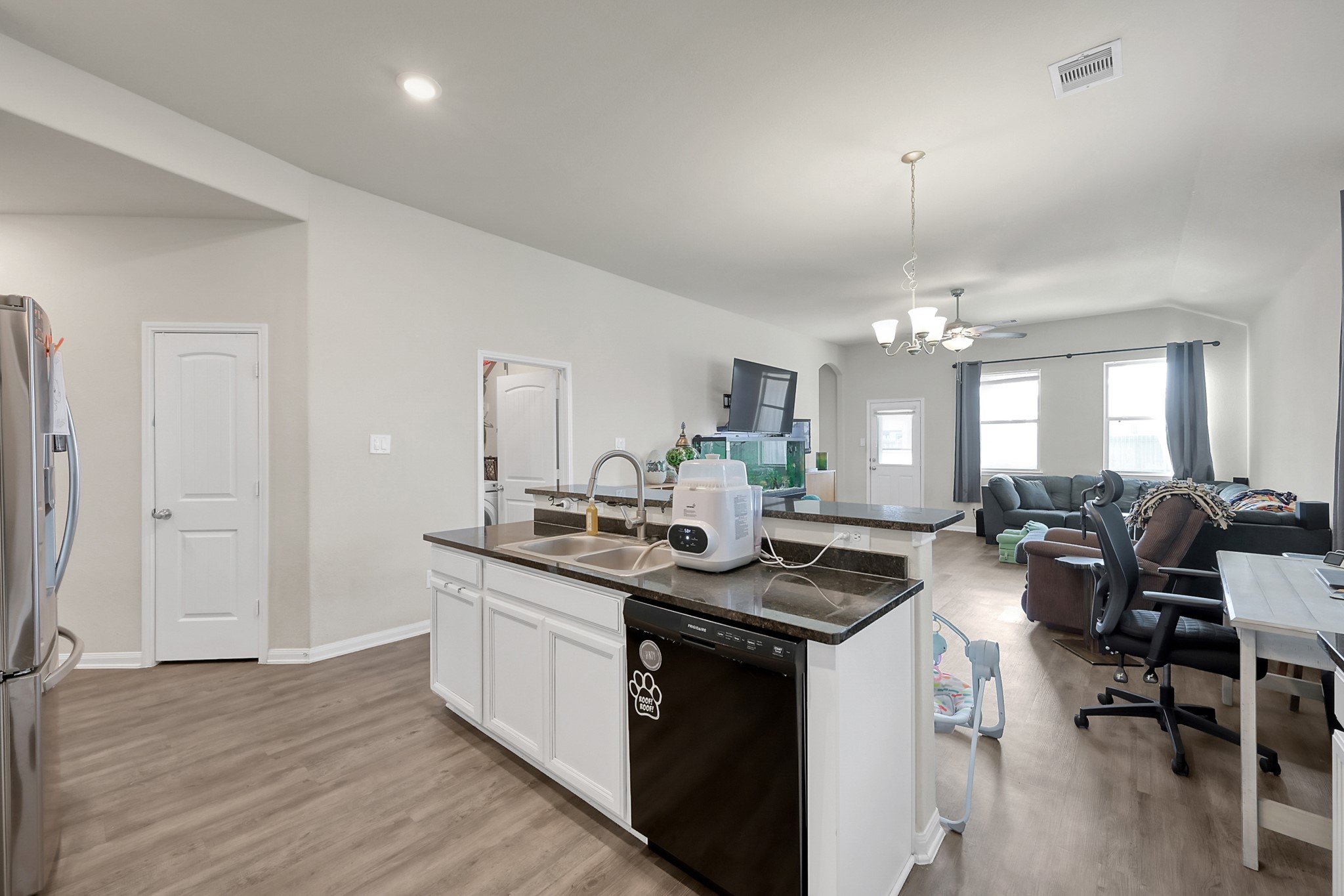 14148 Kamilia Road Conroe, TX 77306 - Photo 6 of 29