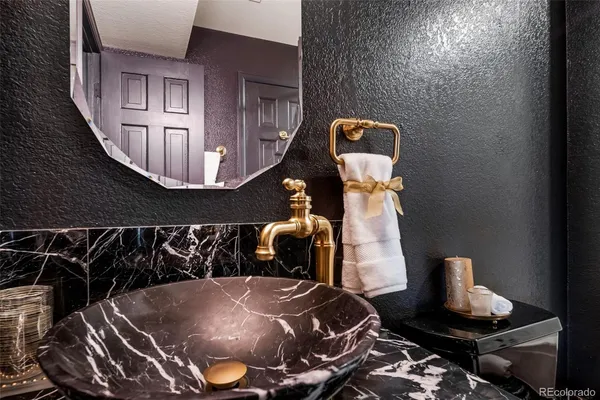 $325,000 | 846 South Vance Street, Unit C, Lakewood, CO 80226