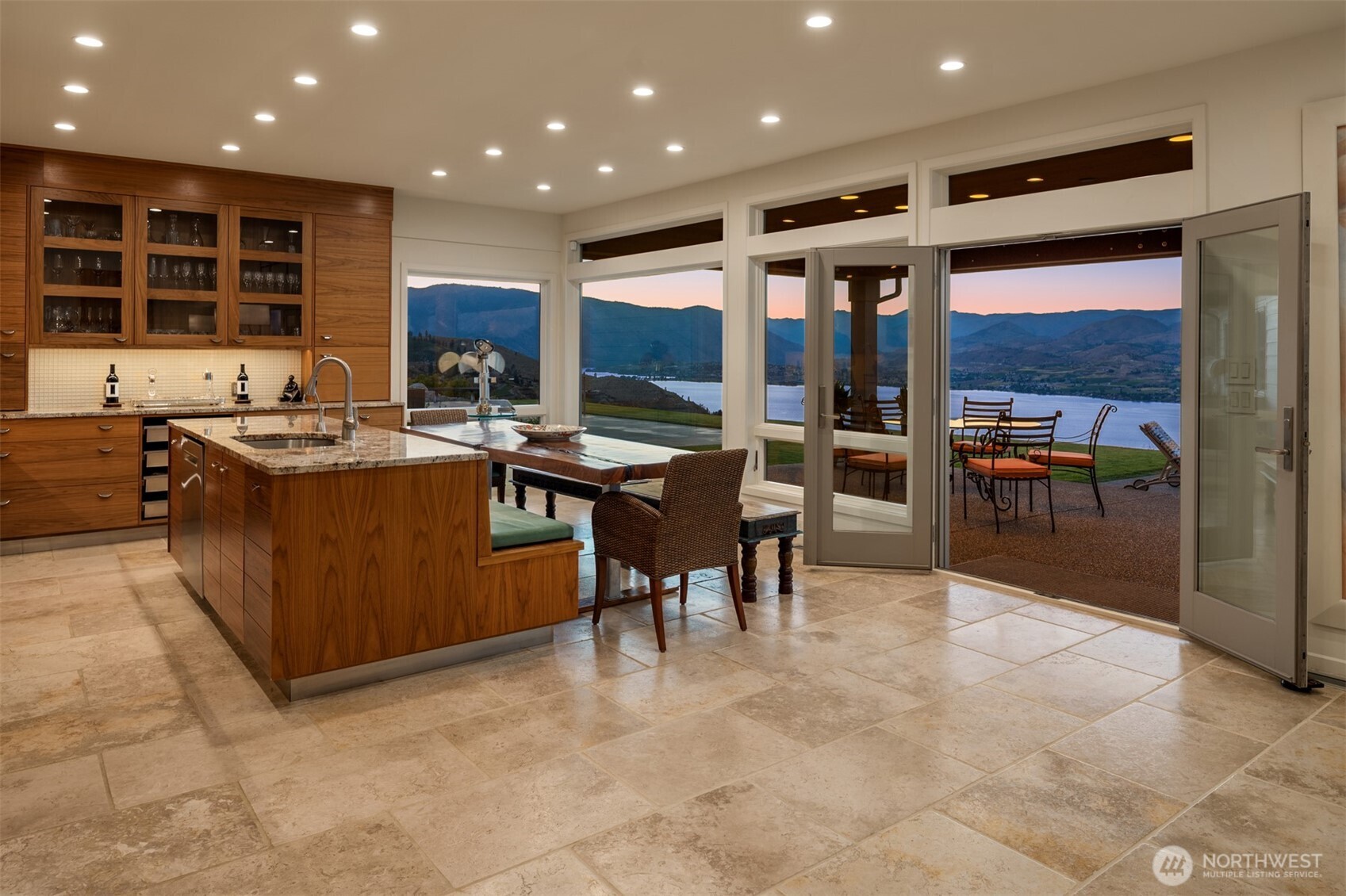 450 Hawks Meadow Road Chelan, WA 98816 - Photo 12 of 40