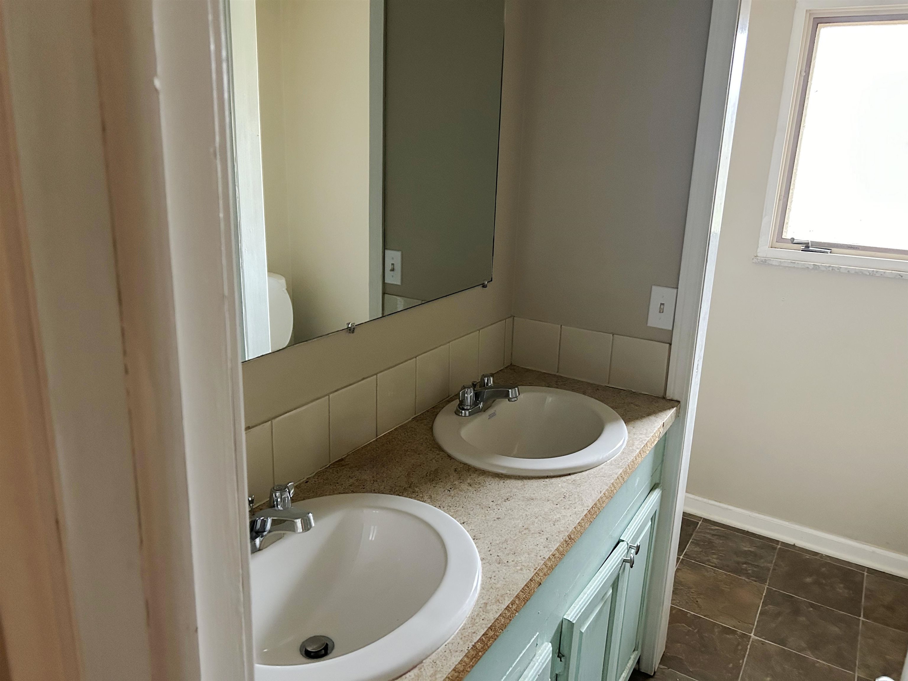 5320 Duffield Road Swartz Creek, MI 48473 - Photo 9 of 17 50160636-72b575b7-a2b7-44b1-848e-3cda73b01cc7.JPG