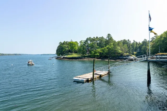 $1,200,000 | 86 Firth Drive, Boothbay, ME 04537