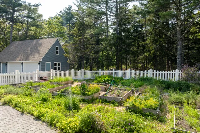 $1,200,000 | 86 Firth Drive, Boothbay, ME 04537