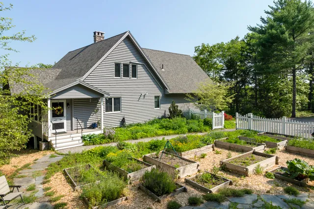 $1,200,000 | 86 Firth Drive, Boothbay, ME 04537