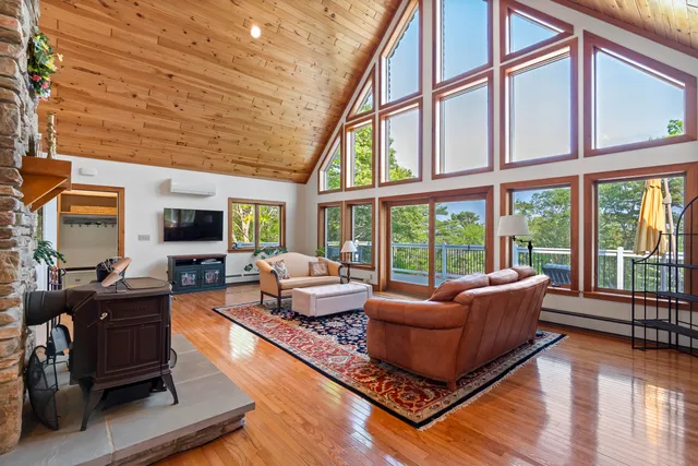 $1,200,000 | 86 Firth Drive, Boothbay, ME 04537