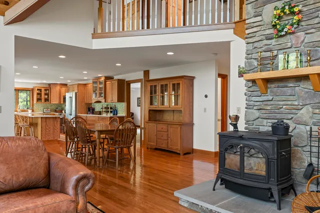 $1,200,000 | 86 Firth Drive, Boothbay, ME 04537