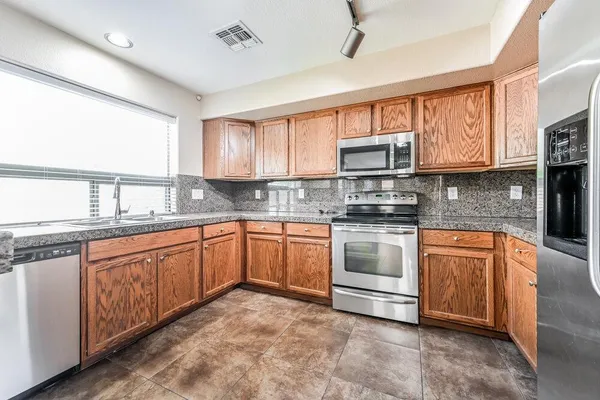 $2,670 | 28414 North 25th Avenue, Phoenix, AZ 85085