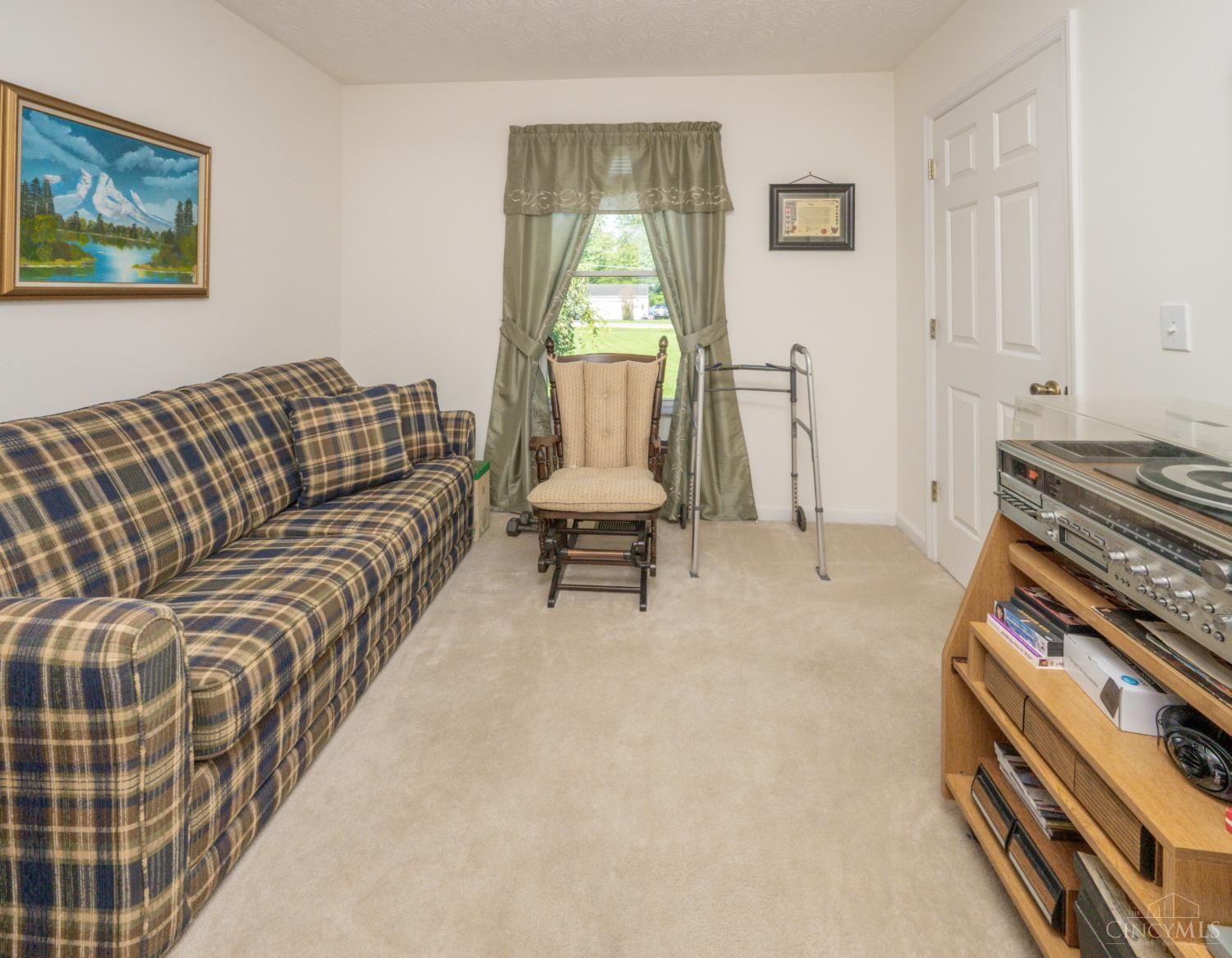 5780 Hutchinson Road Batavia, OH 45103 - Photo 3 of 33