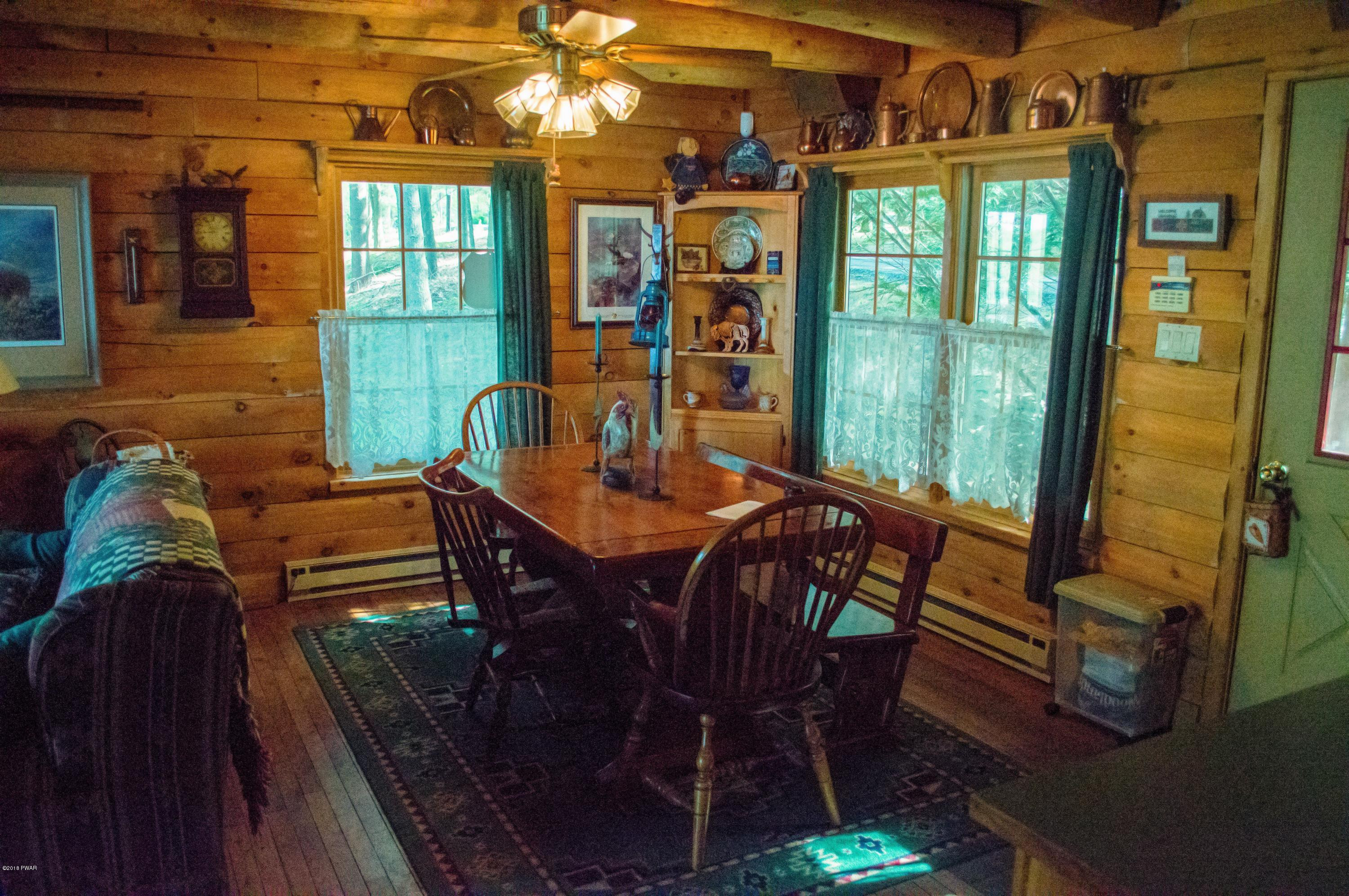 121 Terrace Road Tafton, PA 18464 - Photo 19 of 38 Dining Room