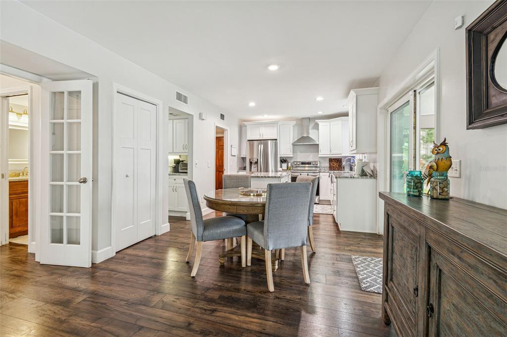 11713 Phoenix Circle Tampa, FL 33618 - Photo 15 of 71