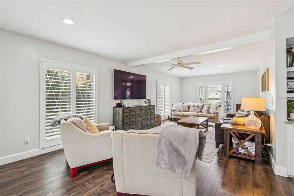 11713 Phoenix Circle Tampa, FL 33618 - Photo 19 of 71