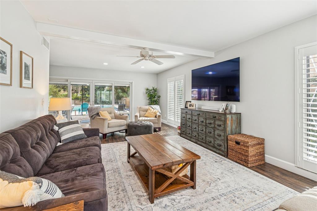 11713 Phoenix Circle Tampa, FL 33618 - Photo 21 of 71