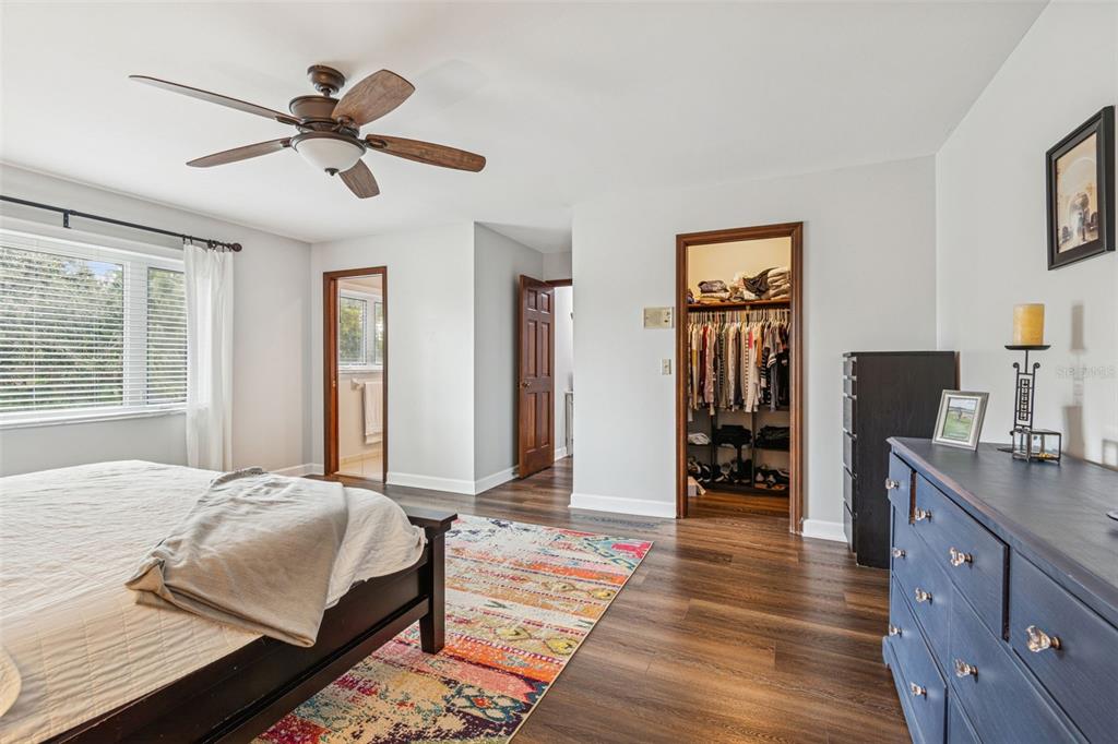 11713 Phoenix Circle Tampa, FL 33618 - Photo 35 of 71