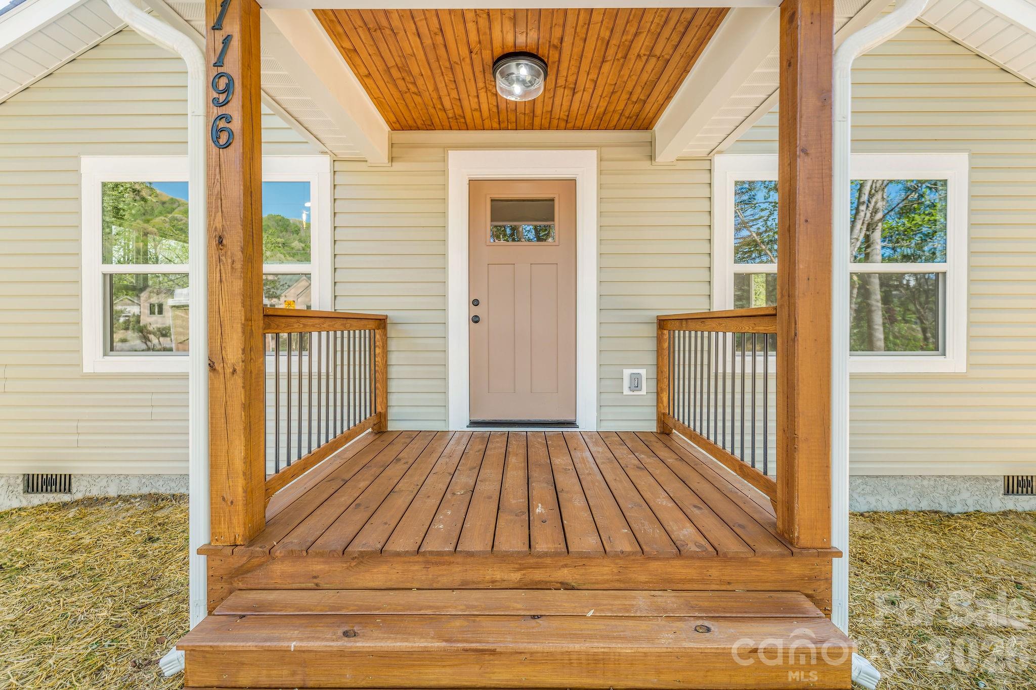 1196 Crabtree Road Waynesville, NC 28785 - Photo 7 of 42
