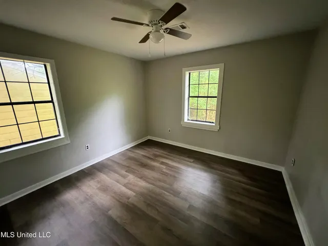 $1,850 | 521 North Park Lane, Jackson, MS 39206