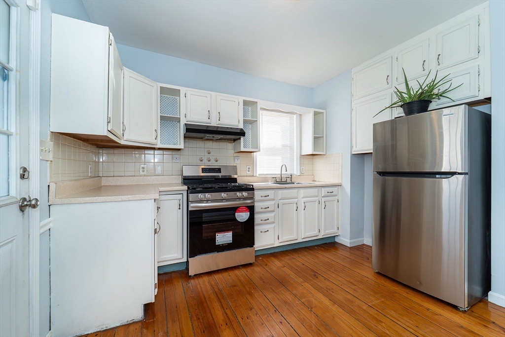 224 Grinnell Street Fall River, MA 02721 - Photo 14 of 36