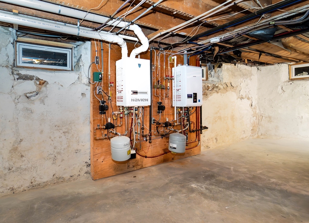 224 Grinnell Street Fall River, MA 02721 - Photo 28 of 36