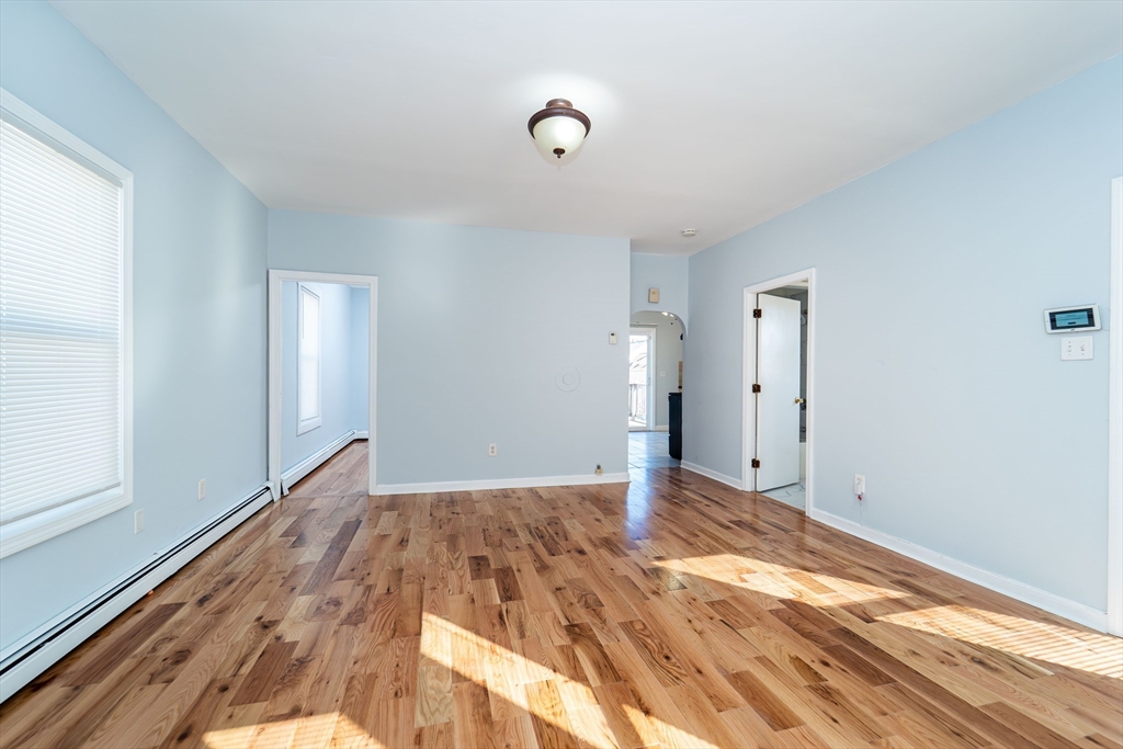 224 Grinnell Street Fall River, MA 02721 - Photo 4 of 36