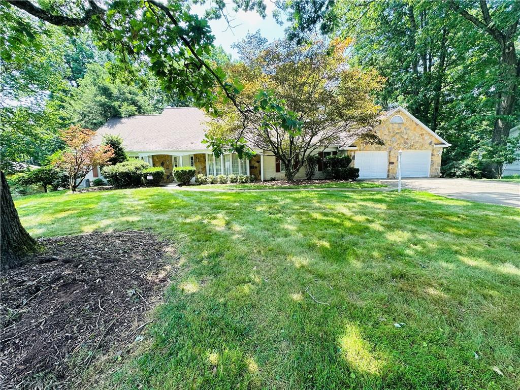 816 Belmont Road Butler, PA 16001 - Photo 1 of 39