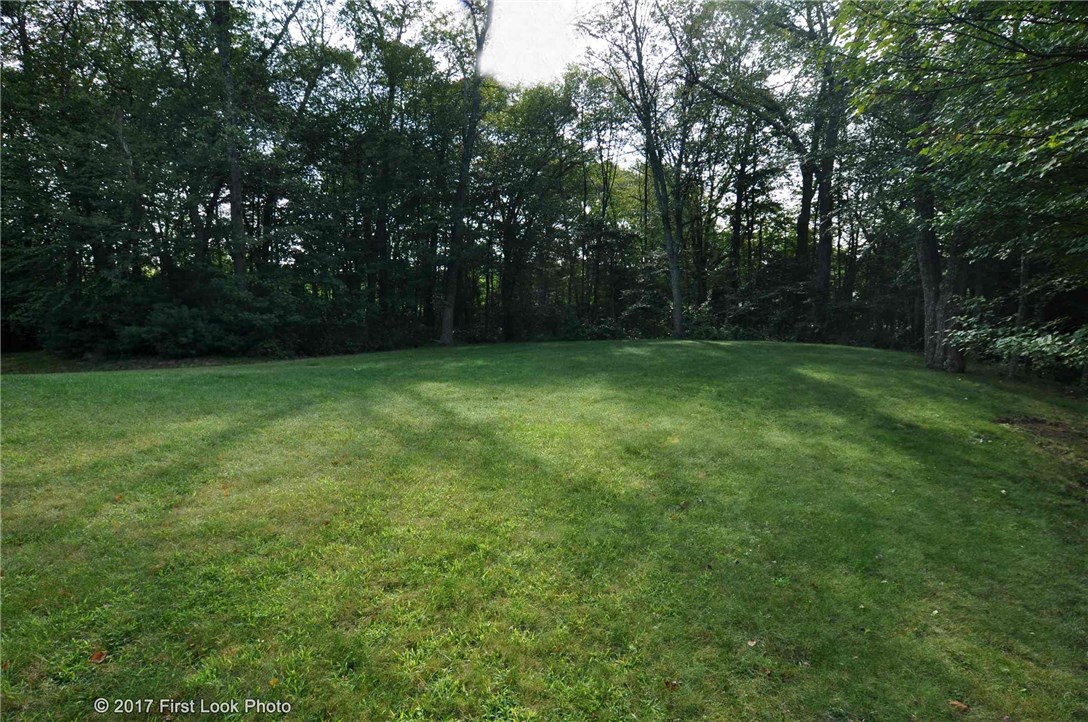 22 Stone Bridge Way Hopkinton, RI 02832 - Photo 38 of 39 Yard