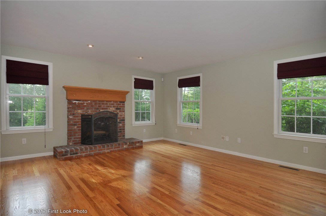 22 Stone Bridge Way Hopkinton, RI 02832 - Photo 5 of 39 Living Room