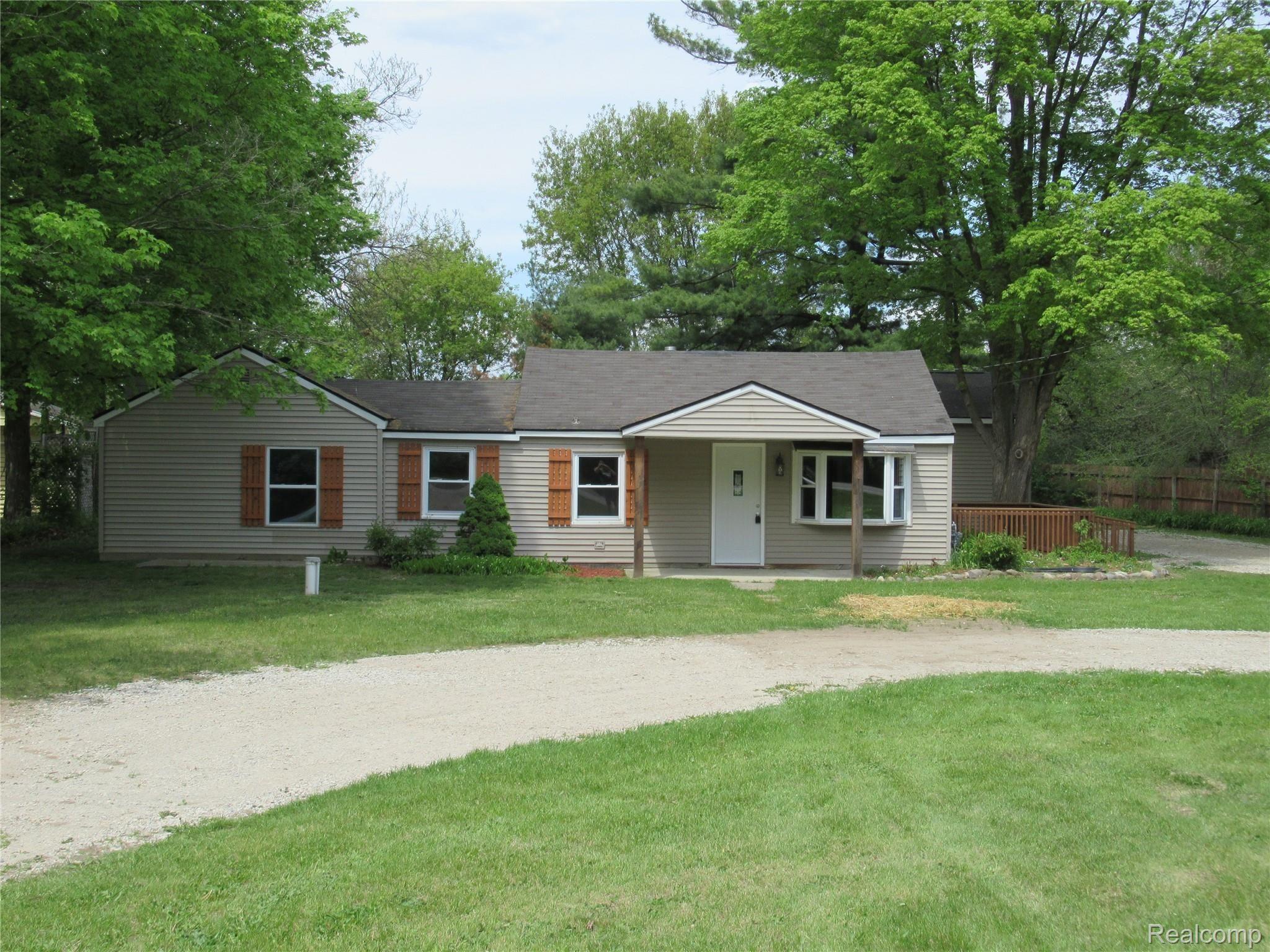 2743 Imlay City Road Lapeer, MI 48446 - Photo 1 of 22 IMG_1841.JPG