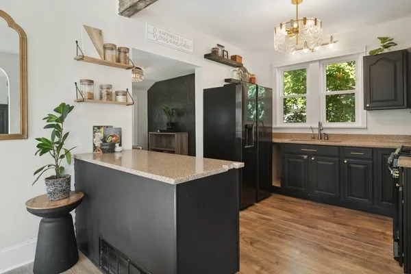 $3,500 | 114 Harrison Street, Barrington, IL 60010