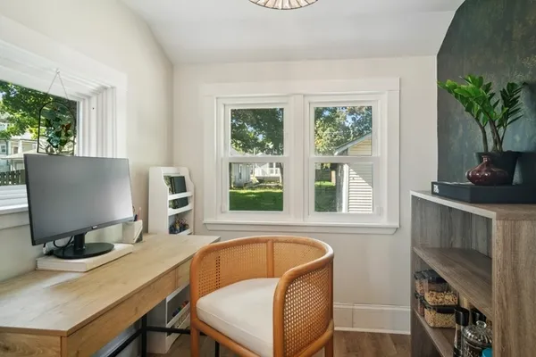 $3,500 | 114 Harrison Street, Barrington, IL 60010