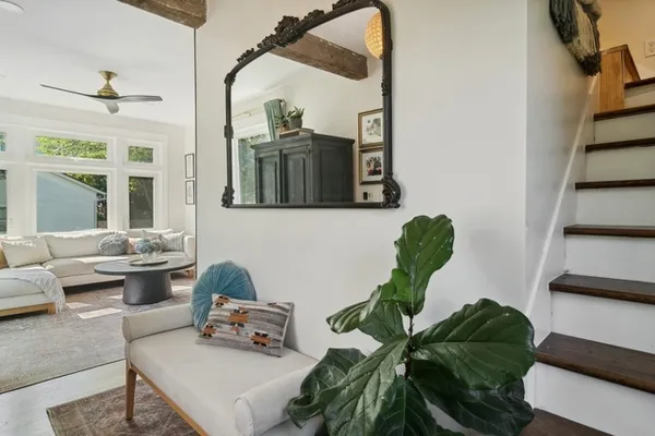 $3,500 | 114 Harrison Street, Barrington, IL 60010