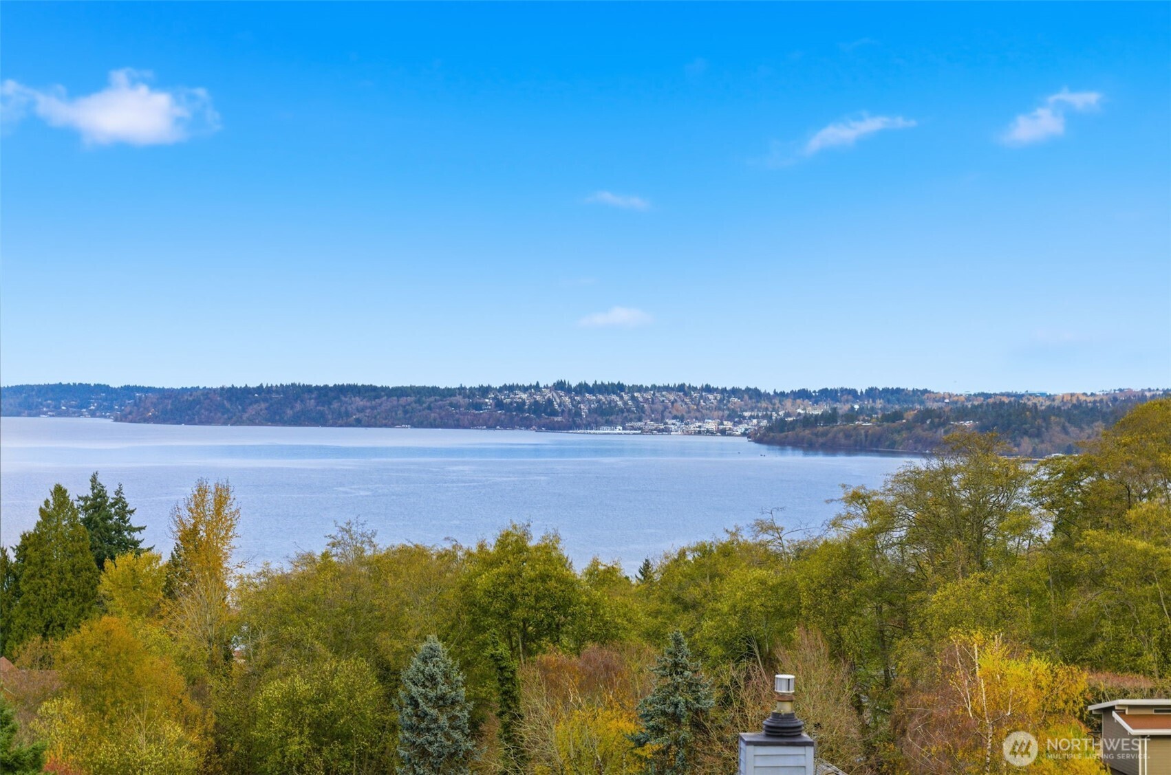 204 Southwest 298th Place Federal Way, WA 98023 - Photo 6 of 31 a view of a lake with a city