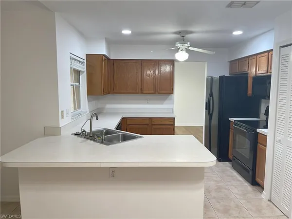 $2,950 | 9758 Country Oaks Drive, Fort Myers, FL 33967
