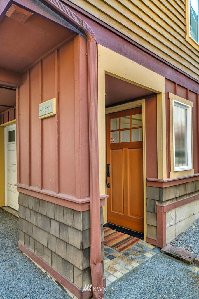 4313 Linden Avenue North, Unit B Seattle, WA 98103 - Photo 18 of 18 Gallery Image 18