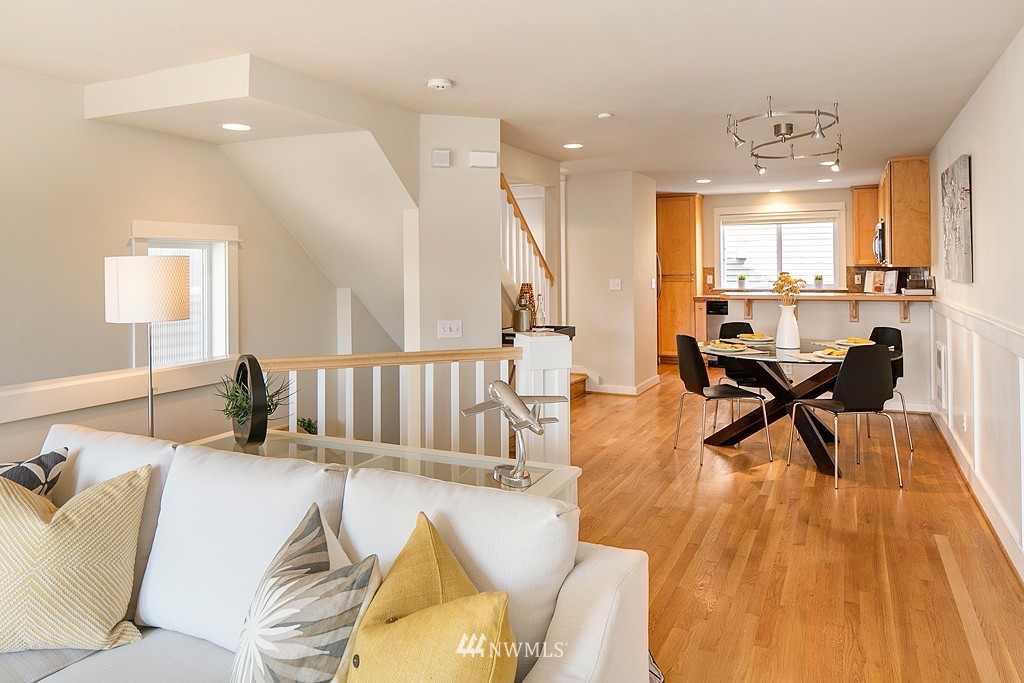 4313 Linden Avenue North, Unit B Seattle, WA 98103 - Photo 5 of 18 Gallery Image 5