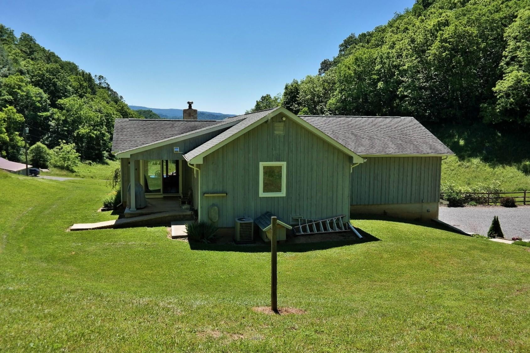 999 Walnut Ridge Road Asbury, WV 24916 - Photo 5 of 74 Gallery Image 5