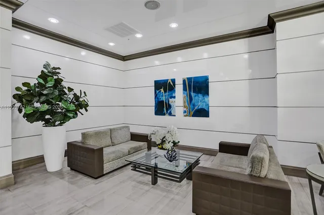 $2,800 | 19390 Collins Avenue, Unit 302, Sunny Isles Beach, FL 33160