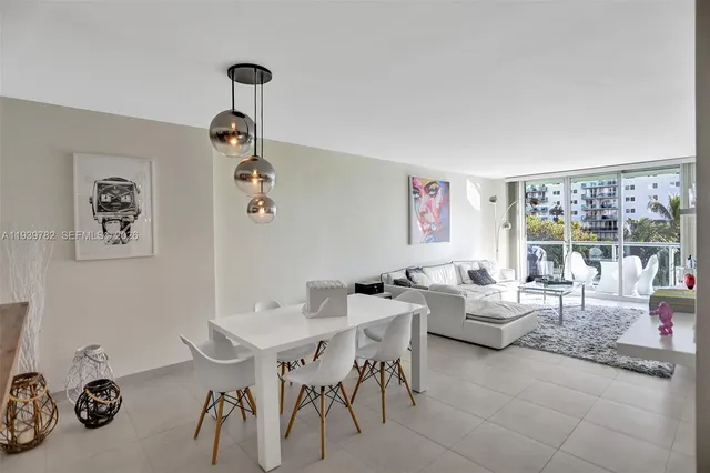 $2,800 | 19390 Collins Avenue, Unit 302, Sunny Isles Beach, FL 33160