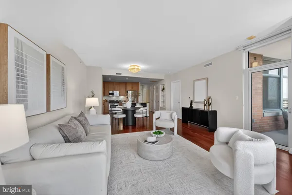 $625,000 | 8220 Crestwood Heights Drive, Unit 1410, McLean, VA 22102