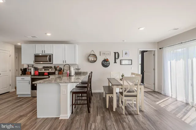 $2,350 | 171 Centergate Drive, Charles Town, WV 25414