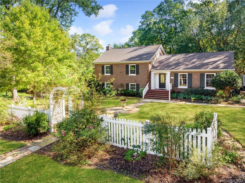 1208 Braeburn Road Charlotte, NC 28211 - Photo 1 of 28 Gallery Image 1