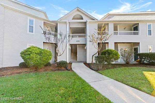 $269,900 | 4109 Breezewood Drive, Unit 104, Wilmington, NC 28412