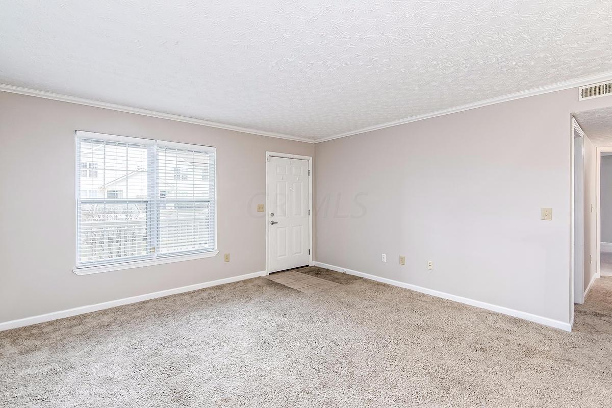 5416 Garden Ridge, Unit 5416 Columbus, OH 43228 - Photo 4 of 30