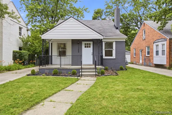 $270,000 | 1388 Vernier Road, Grosse Pointe, MI 48236