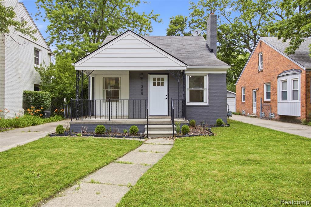1388 Vernier Road Grosse Pointe, MI 48236 - Photo 1 of 17