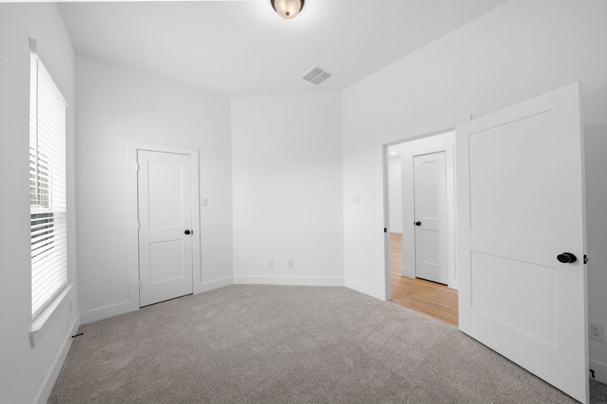 12806 Meadow Wind Way Conroe, TX 77302 - Photo 11 of 37 a view of room with window