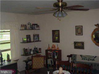 23 Woosamonsa Road Pennington, NJ 08534 - Photo 3 of 6