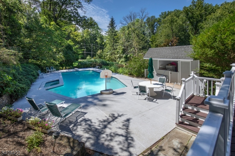 270 Mendham Road Bernardsville, NJ 07924 - Photo 3 of 30