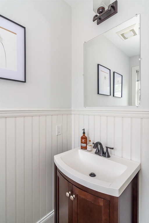 43 Hall Street, Unit 1 Waltham, MA 02453 - Photo 10 of 30